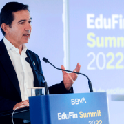BBVA quiere capacitar a 2 millones de personas en educación financiera al 2025
