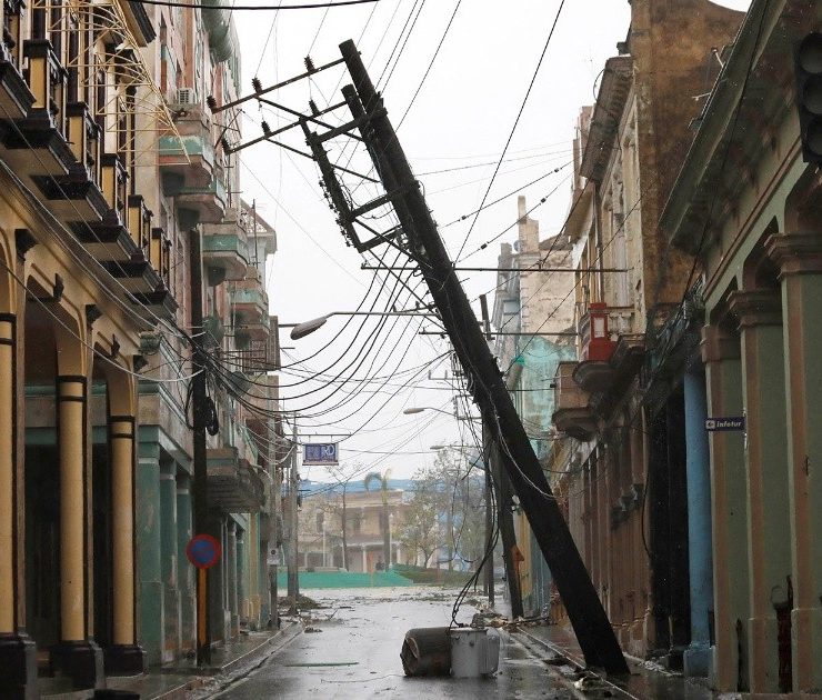 Cuba pide ayuda a EU tras quedarse sin energía por el paso del huracán Ian