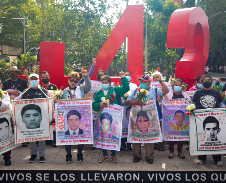 Renuncia de fiscal del caso Ayotzinapa evidencia injerencia de la FGR en investigación: Centro Prodh