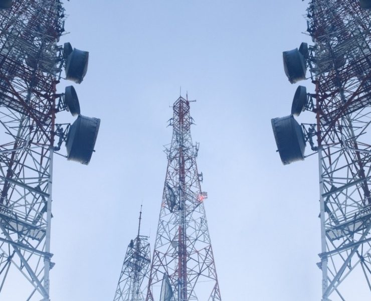 Sitios Latam se desploma más de 30% en su debut en la BMV