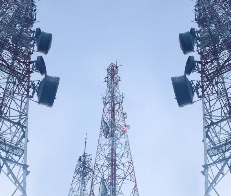 Sitios Latam se desploma más de 30% en su debut en la BMV