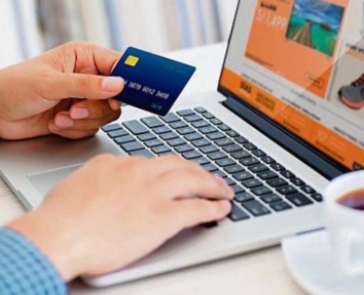 Ventas digitales de fin de año caerán 2% a escala global en 2022, pronostica Salesforce