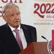 AMLO nombra a Raquel Buenrostro, titular del SAT, como la nueva secretaria de Economía