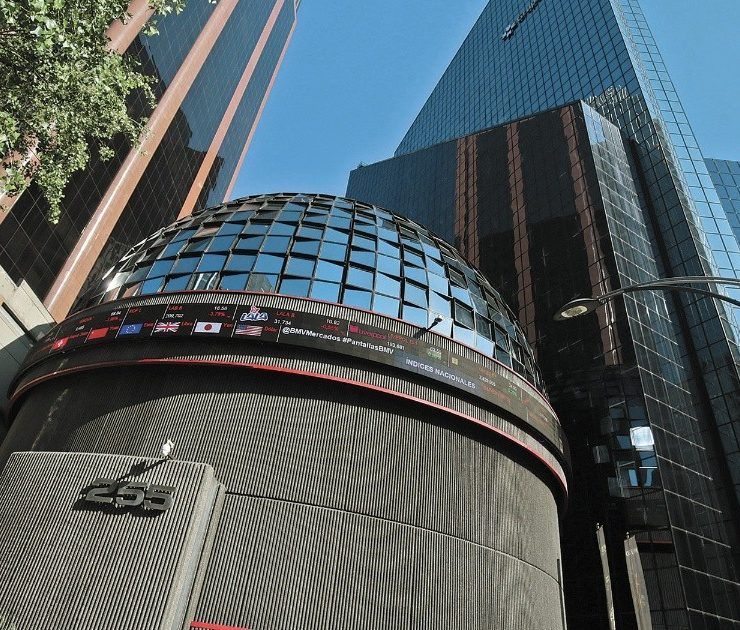 BMV cae tras dato de inflación local y recorta su avance de la semana