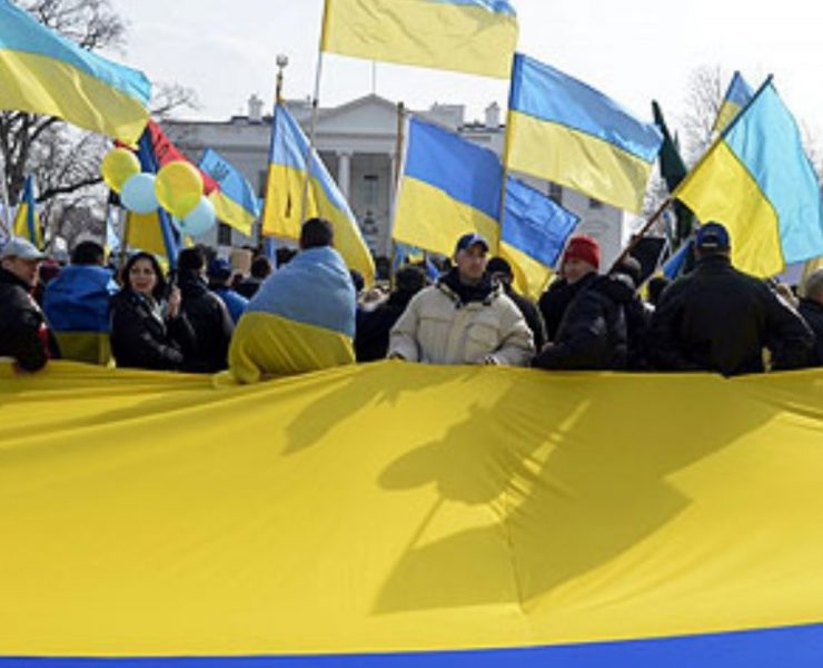 EU anuncia otros 725 millones de dólares en ayuda militar a Ucrania