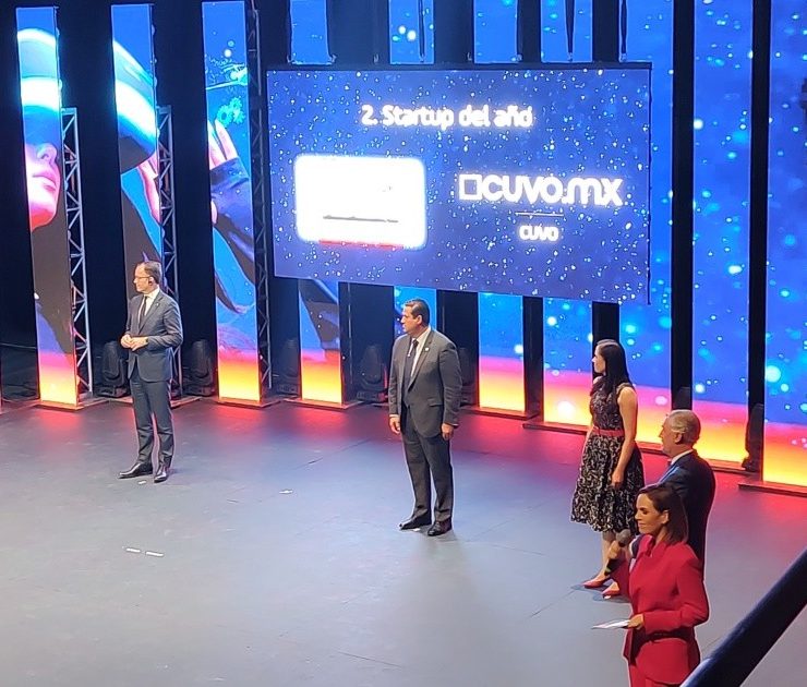 Entregan premios a la Industria de Tecnologías de la Información y Comunicación