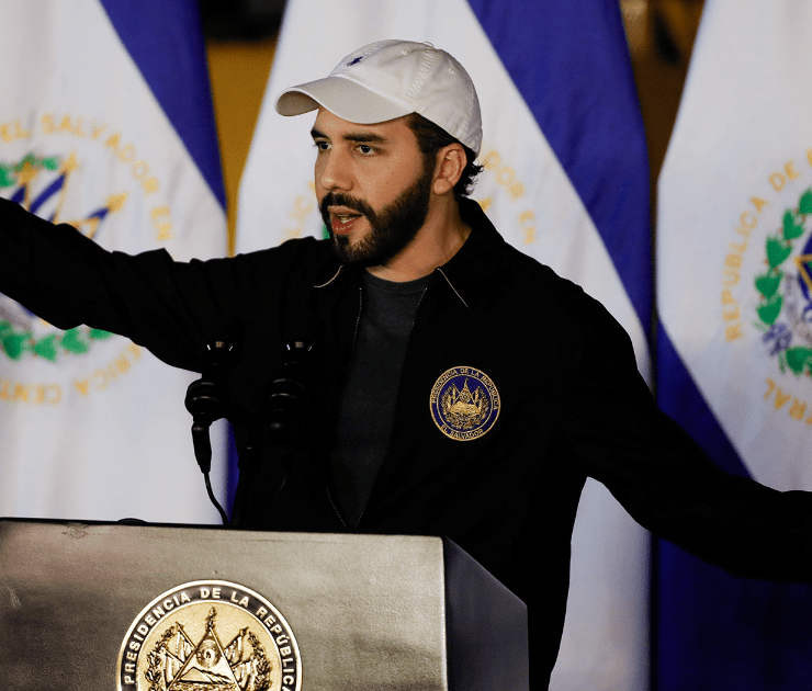 "Guerra" contra las pandillas en El Salvador deja 55,000 detenidos desde marzo