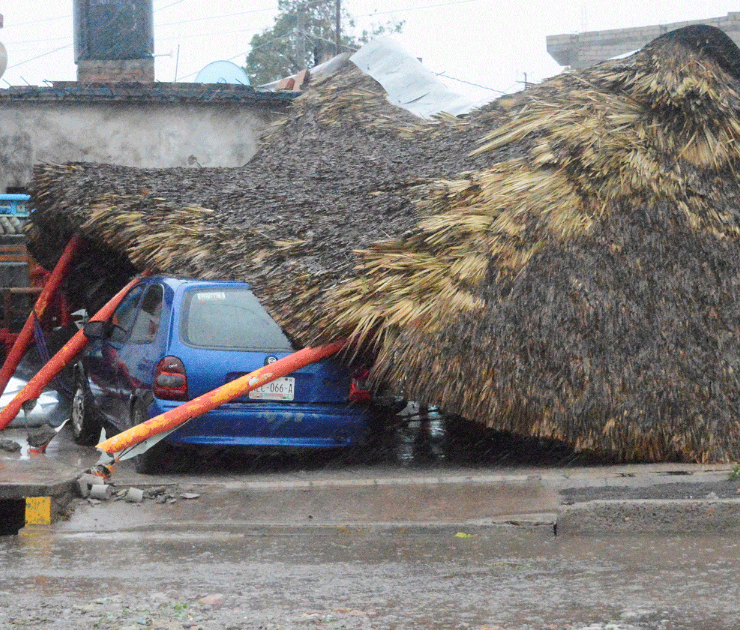 Paso de "Roslyn" por Nayarit provocó la muerte de al menos dos personas
