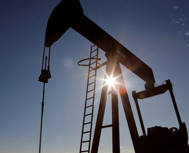 Precios del petróleo suben 3% por la expectativa de recortes a la producción