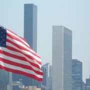 Solicitudes de subsidio por desempleo en EU cayeron a 214,000 en una semana