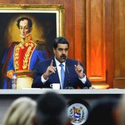 Delegados de Nicolás Maduro llegan a México en busca de acuerdos para desbloquear fondos