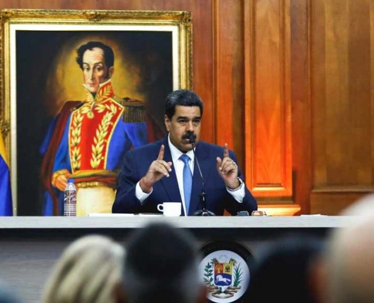 Delegados de Nicolás Maduro llegan a México en busca de acuerdos para desbloquear fondos