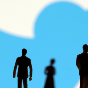 Despidos en Twitter avivan preocupación por desinformación ante elecciones en Estados Unidos