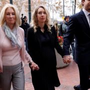 Elizabeth Holmes fue condenada a 11 años de prisión por fraude con Theranos