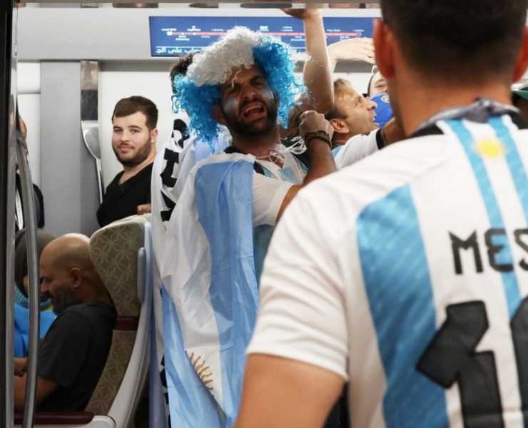 En el metro de Doha bajan los decibelios del México contra Argentina