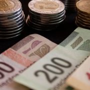 Este viernes se decidirá de cuánto será el aumento al salario mínimo para 2023