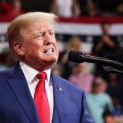 Gobierno de Estados Unidos nombra fiscal independiente para investigar a Trump