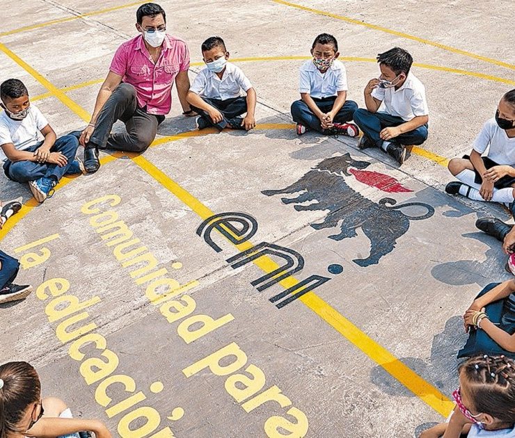 Petroleras colaboran con comunidades