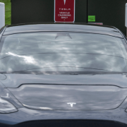 Tesla dice adiós a las recargas eléctricas gratuitas en México