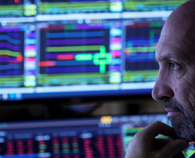 Wall Street cierra en rojo ante preocupaciones por aumento de casos de Covid-19 en China