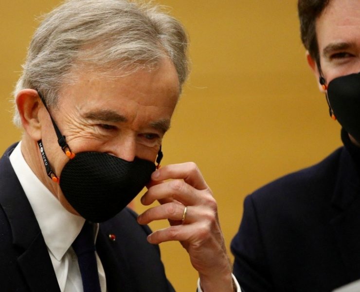 Bernard Arnault destrona a Elon Musk como el hombre más rico del mundo