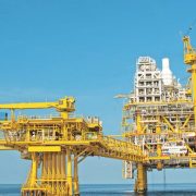 Crudo sube por previsión de repunte en la demanda