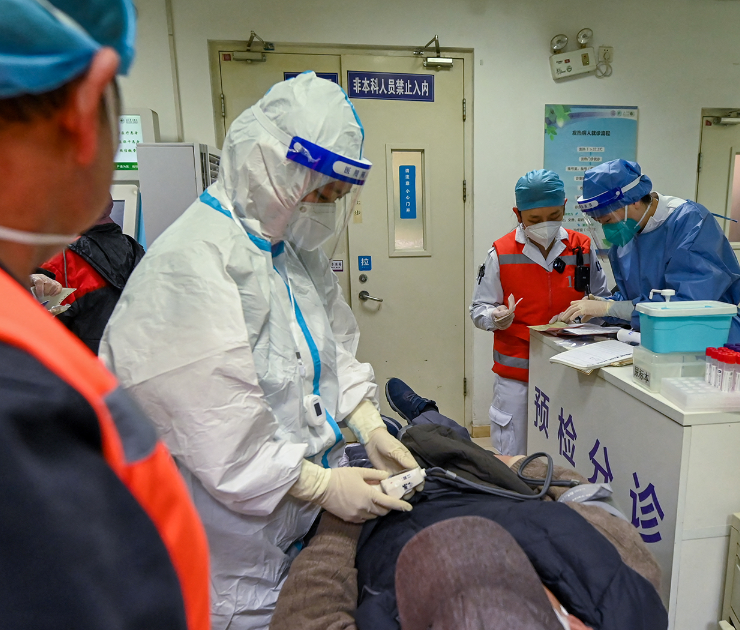 La OMS pide a China transparencia en datos sobre nueva ola de Covid-19