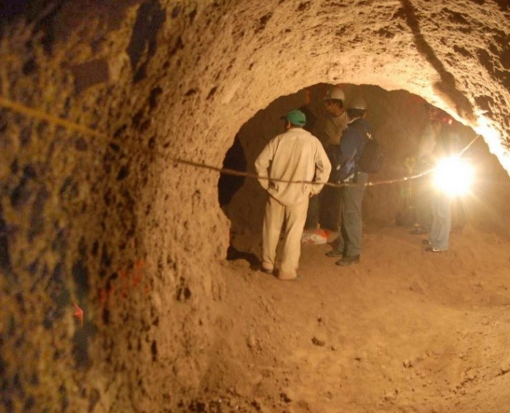 Panamá dice que negociaciones de contrato de mina de cobre están "estancadas"