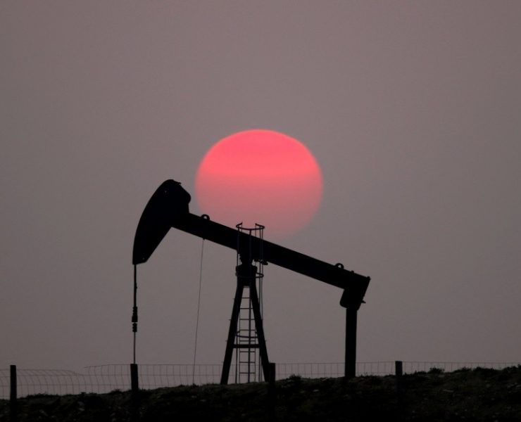 Precios del petróleo bajan ante preocupaciones por la reapertura de China