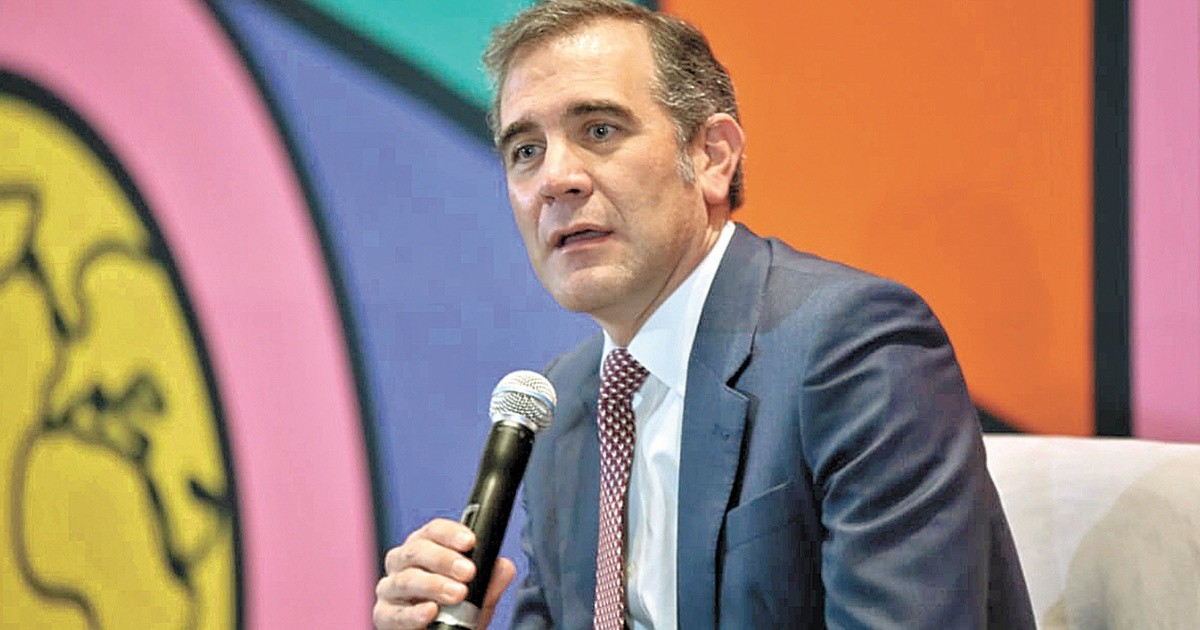 Quienes se empeñan en violar la Constitución serán señalados