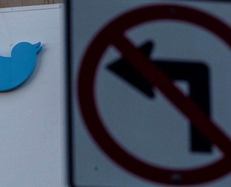 Twitter es demandado por 100 antiguos empleados
