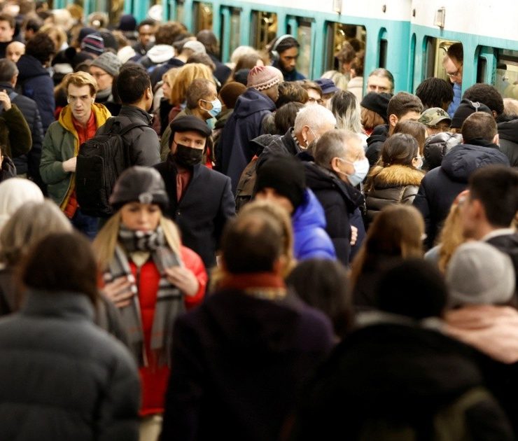 "Acto de sabotaje" paraliza una importante estación de trenes de París