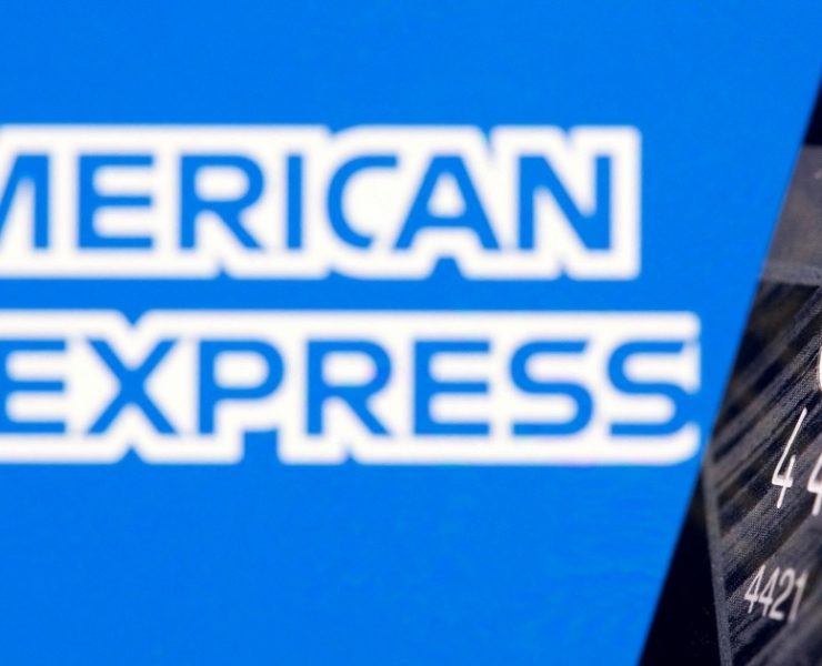 American Express prevé ganancias optimistas para 2023 gracias a la tendencia alcista del gasto