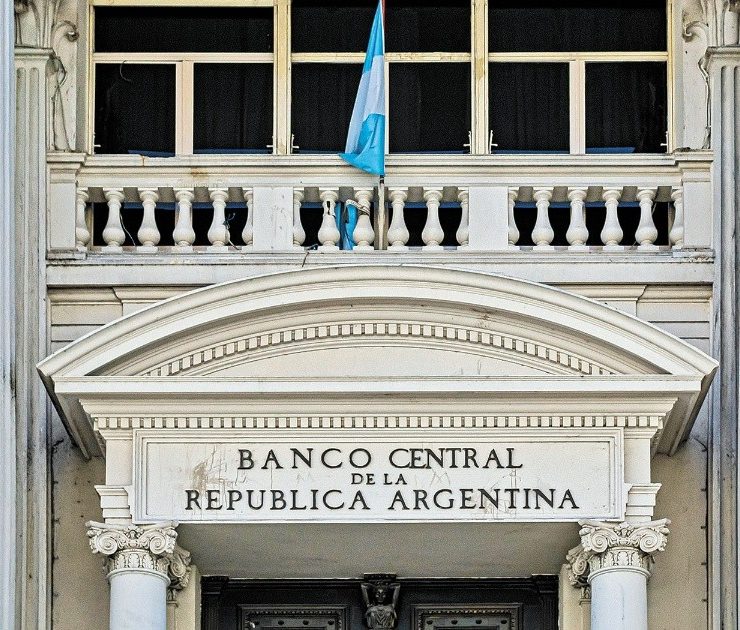 Argentina recomprará deuda externa por 1,000 millones de dólares