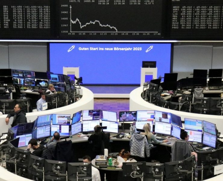 Bolsas de Europa cierran última sesión de 2022 a la baja