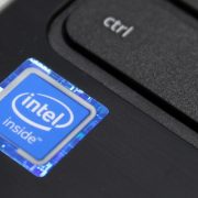 El "desplome histórico" de Intel provoca una liquidación de acciones de chips