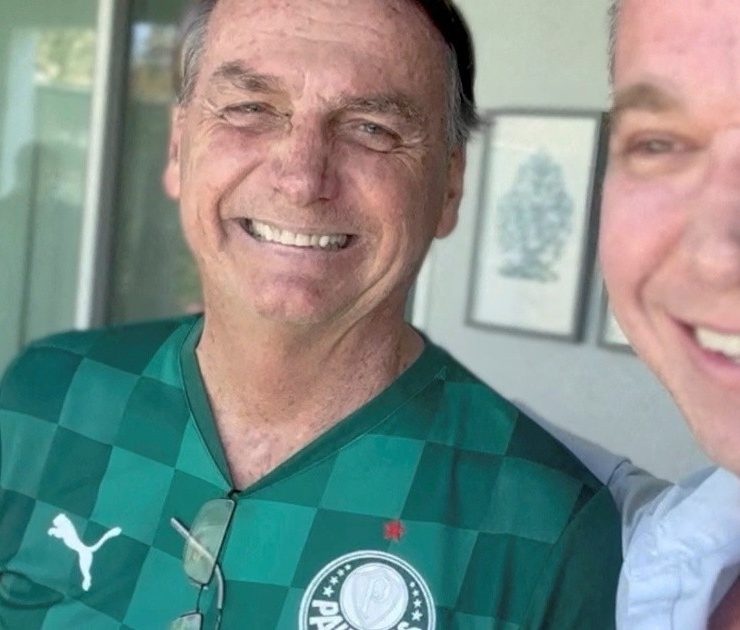 Expresidente brasileño Jair Bolsonaro es internado en un hospital de EU por dolor abdominal