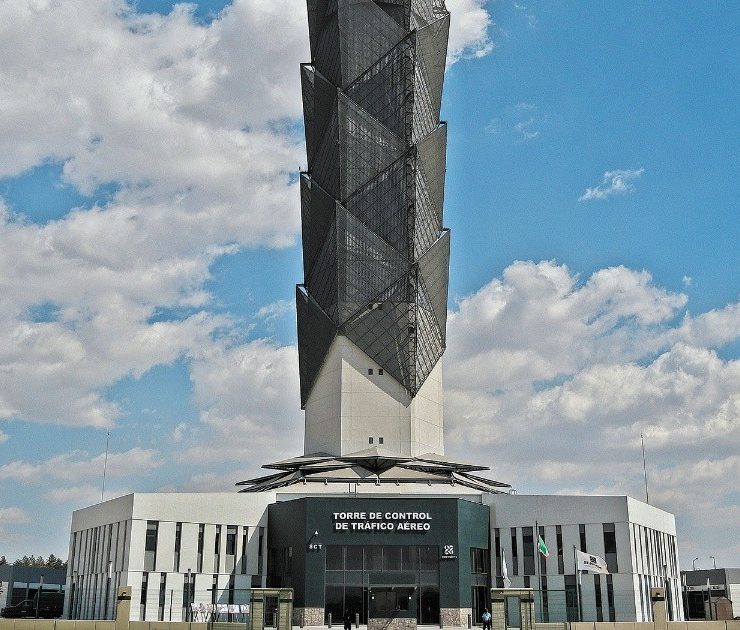 La SICT promueve llevar más carga al AIFA