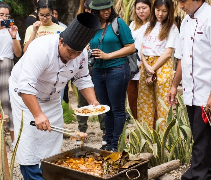 Carnitas, cochinita, tacos y esquites, entre las 10 mejores comidas callejeras del mundo