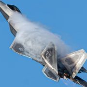 EU derribó un objeto cilíndrico no identificado sobre Canadá