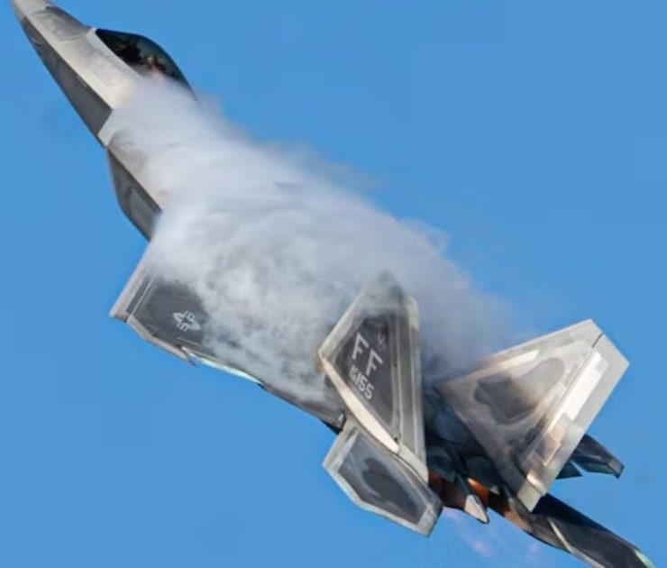 EU derribó un objeto cilíndrico no identificado sobre Canadá