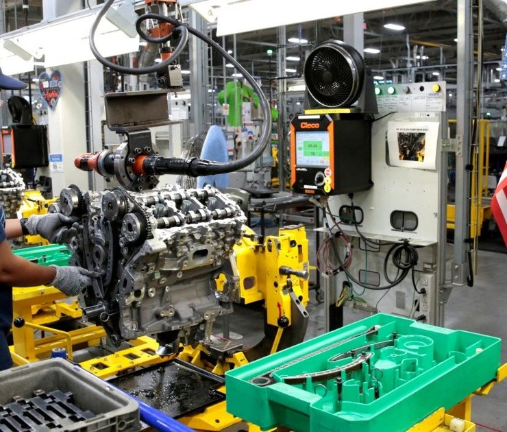 EU sorprende con la creación de 517,000 puestos y descenso del desempleo en enero