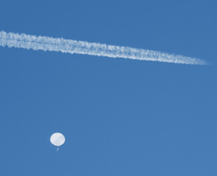 Estados Unidos derriba globo espía chino frente a costas de Carolina del Sur