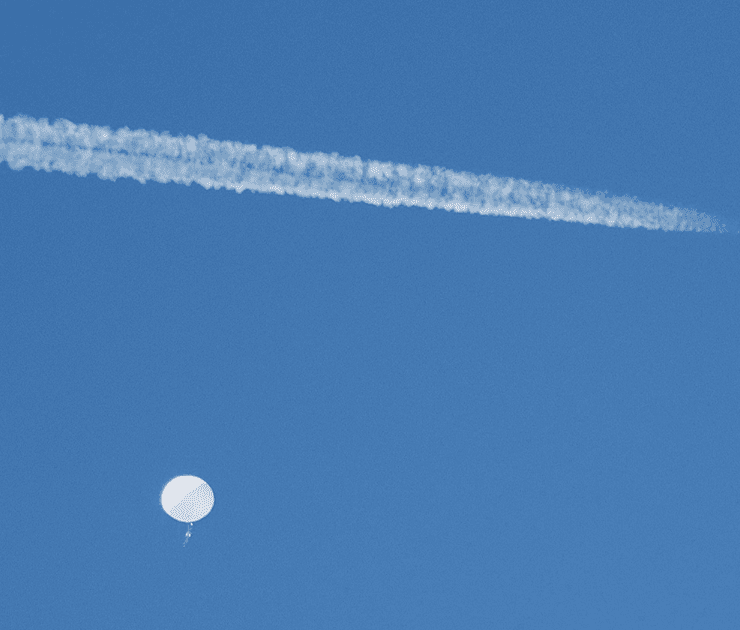 Estados Unidos derriba globo espía chino frente a costas de Carolina del Sur