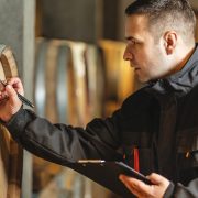 Estrategia empresarial: ¿integrar procesos o externalizarlos?