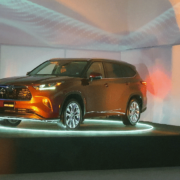 Highlander ahora será híbrida