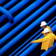 Los grupos aliados de las grandes petroleras gastaron miles de millones en publicidad y grupos de presión para mantener el negocio de los combustibles fósiles