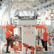 Tesla envía un mensaje positivo al querer invertir en México: David Eaton