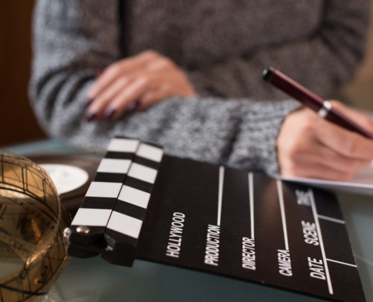 ¿Qué hacen los guionistas de las series de televisión?