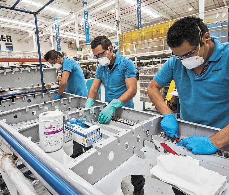 Aumentos del salario mínimo empujan mejoría en todos los niveles de sueldo